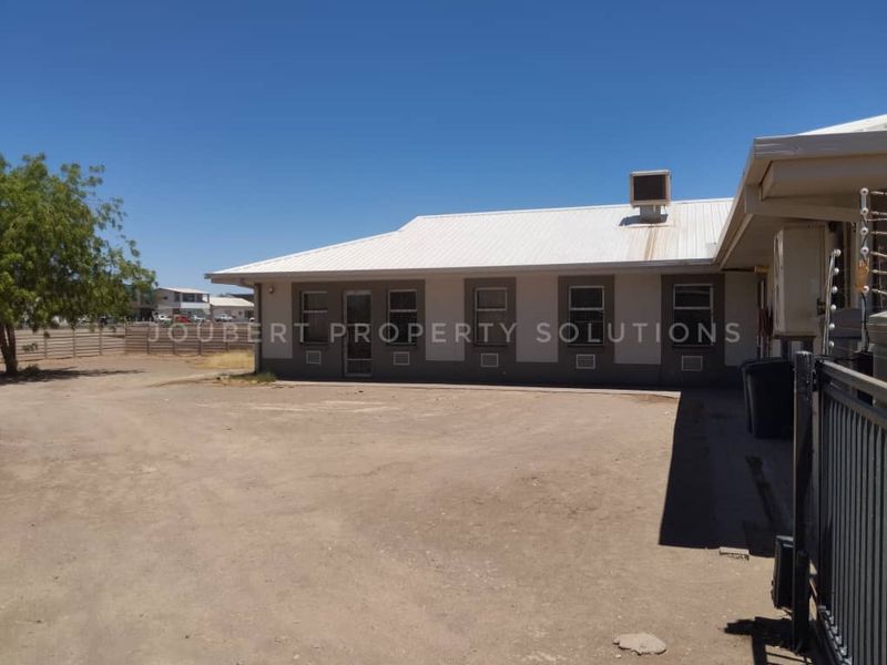 BUSINESS INVESTMENT PROPERTY FOR SALE IN MARIENTAL - NAMIBIA - Photo 8