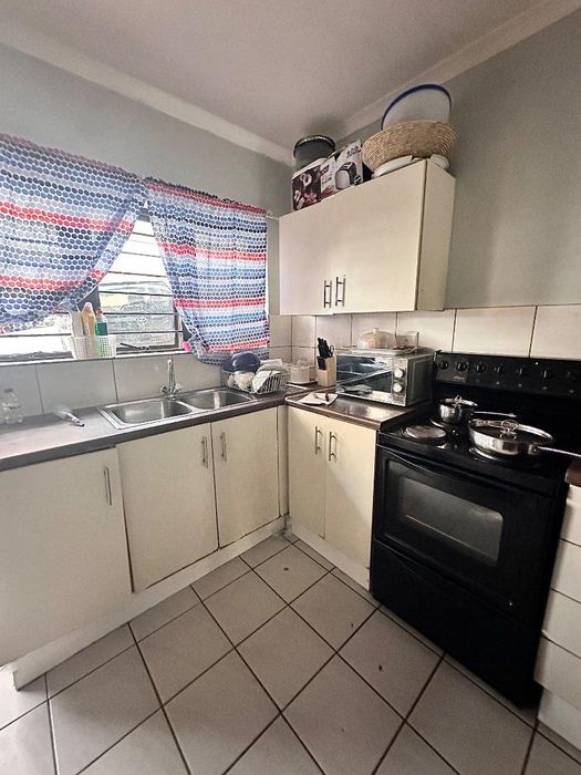 Property #2463489, Apartment For Sale in Otjomuise Ext 4