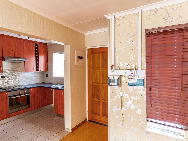 3 Bedroom Town House In Rushmere Manor The Reeds - Photo 4