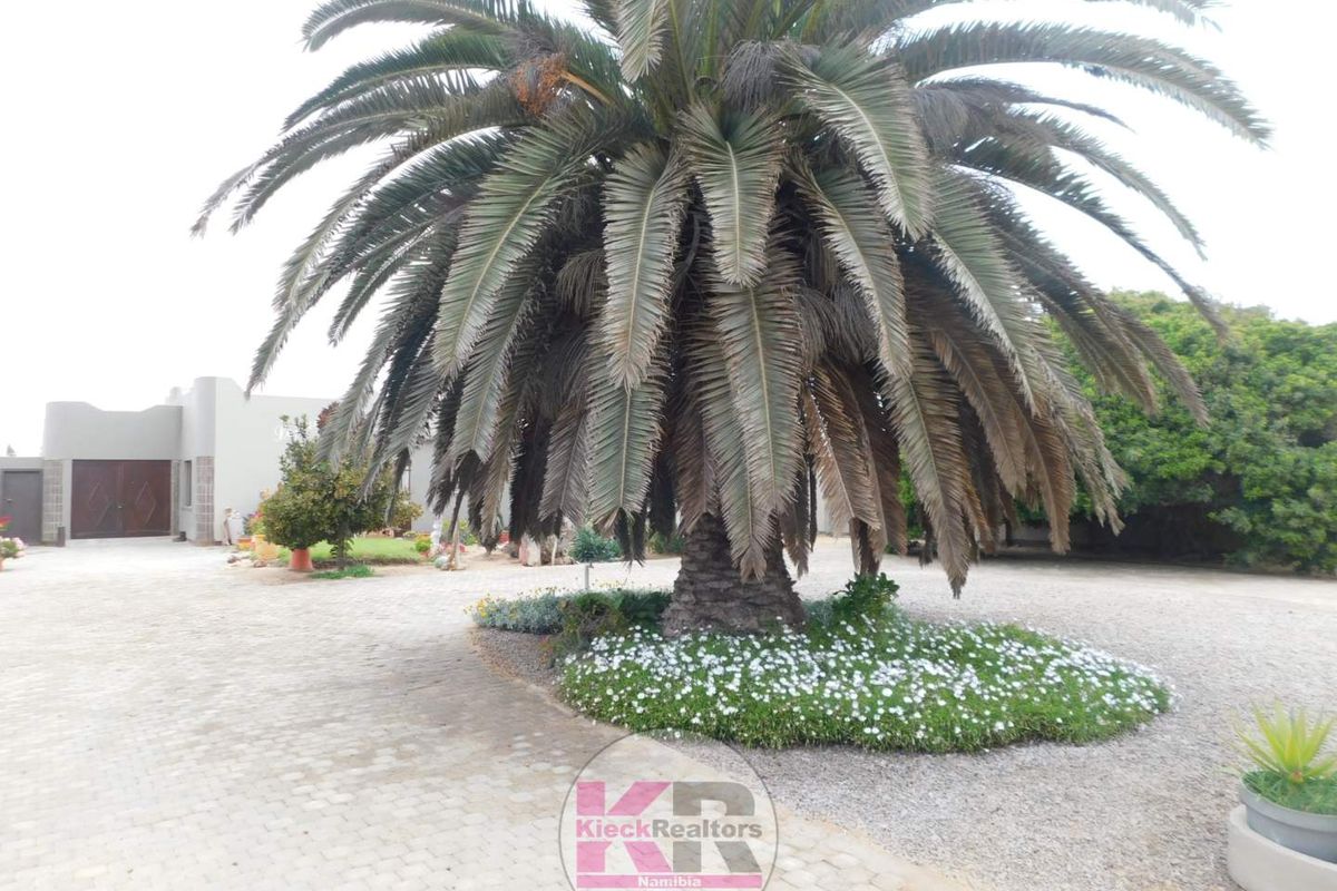 Quaint home by the sea - Photo 2