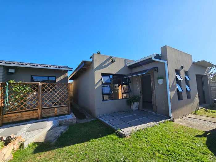 Property #2517920, House Rental Monthly in Greenshields Park
