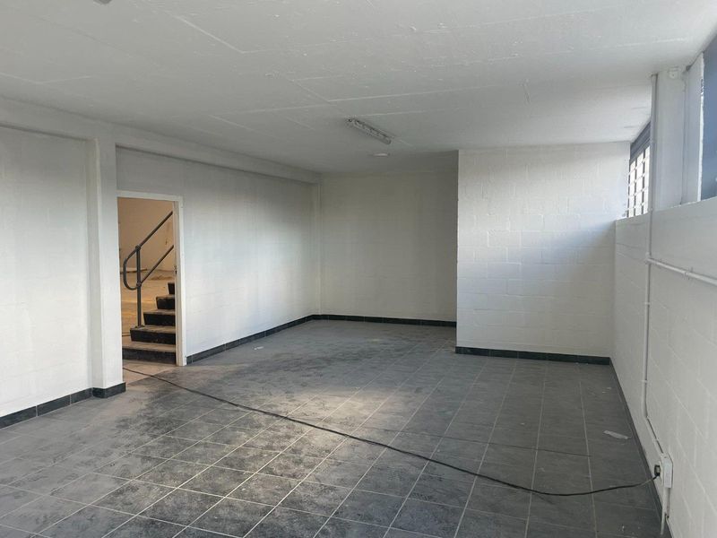 Refurbished 350m2 Mini Factory To Let | Prime Location Near Tokai. - Photo 9