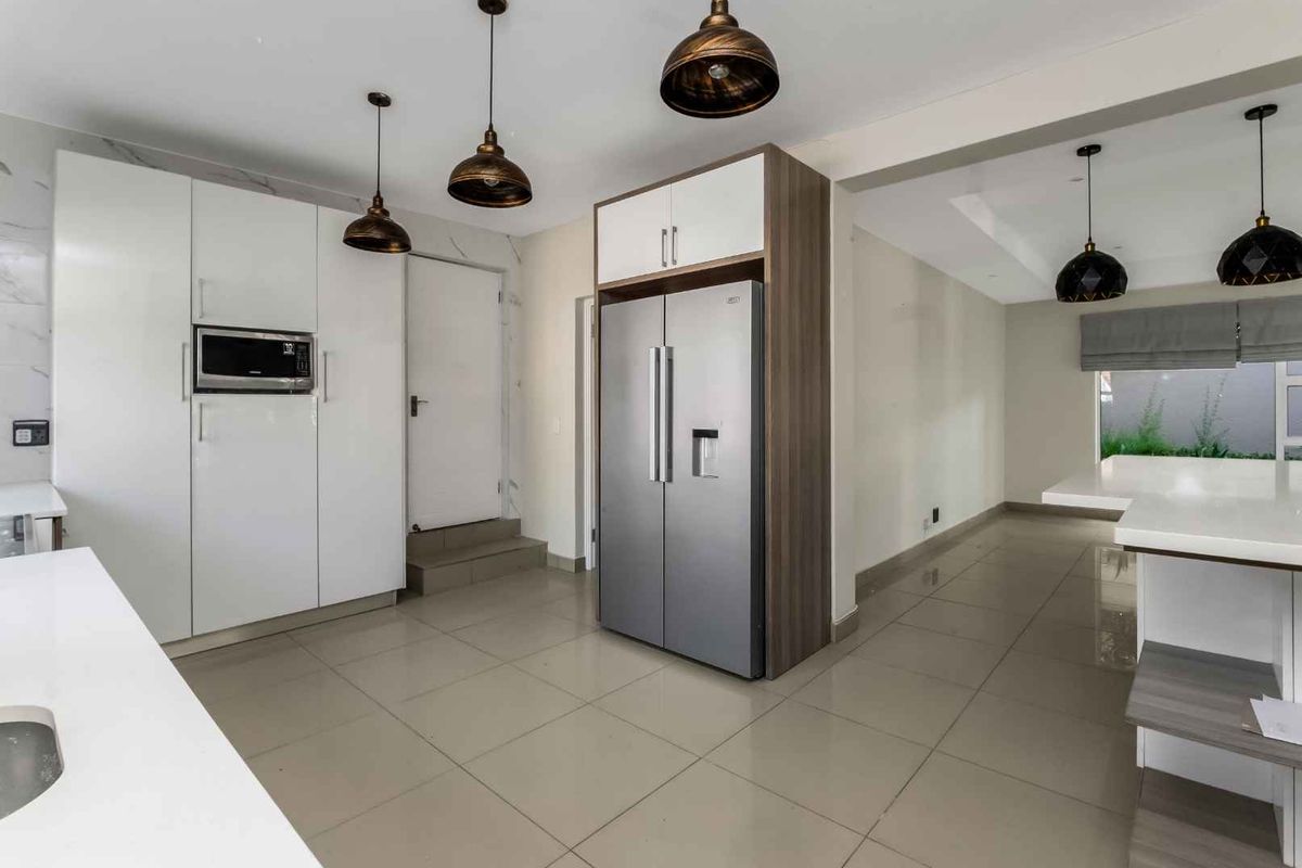 SPACIOUS AND LIGHT - Photo 5
