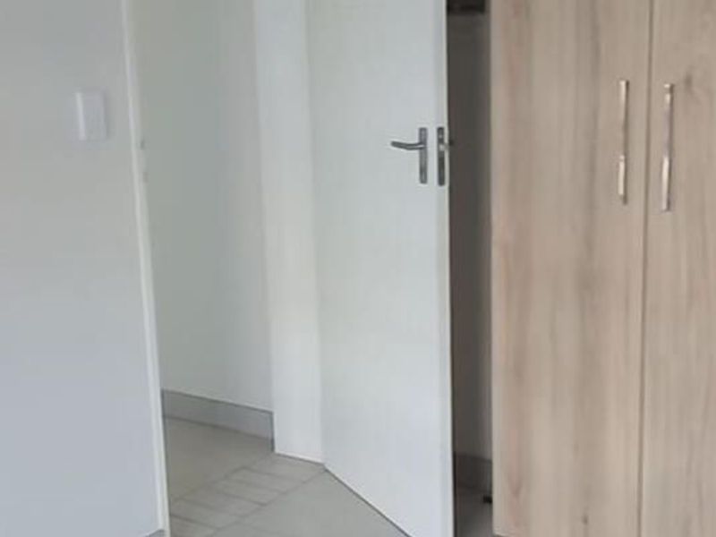 Large Garden Apartment For Sale in Modderfontein - Photo 6