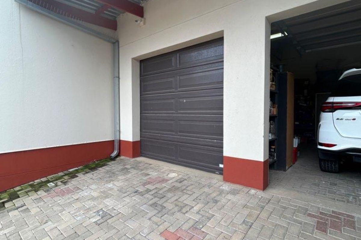 Perfect family home for sale, N$ 5000 000 - Photo 3