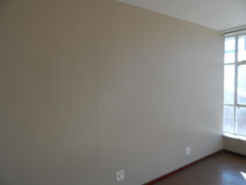 A BACHELOR FLAT TO RENT IN ARCADIA - Photo 8