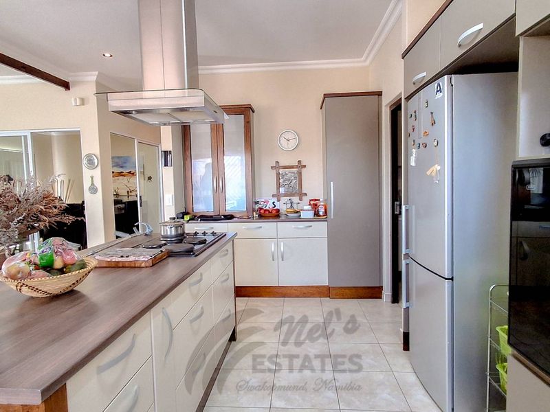 Furnished Home For Sale in Ocean View, Swakopmund - Photo 5