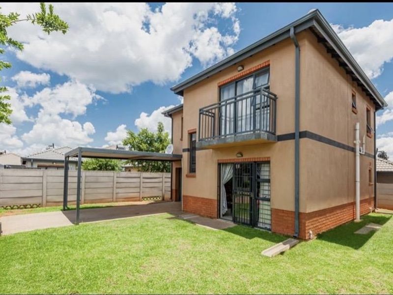 4 Bedroom House for Rent - Photo 1
