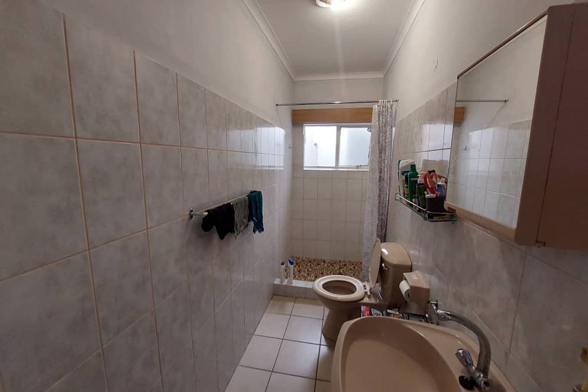 HOCHLAND PARK - FOR SALE - Photo 4