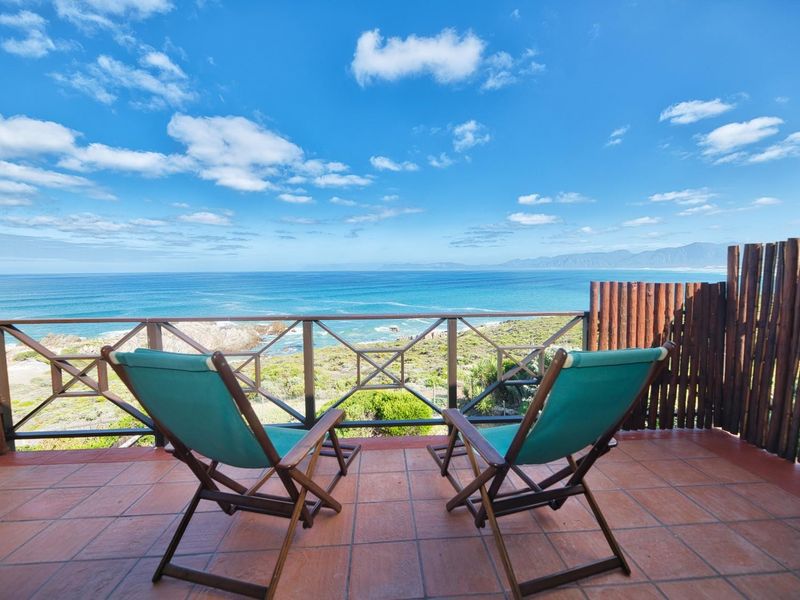 Live, Love, Location - Photo 6