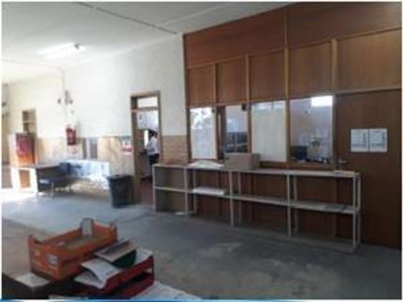 Warehouse with Storeroom - To Let - Keetmanshoop - Photo 2