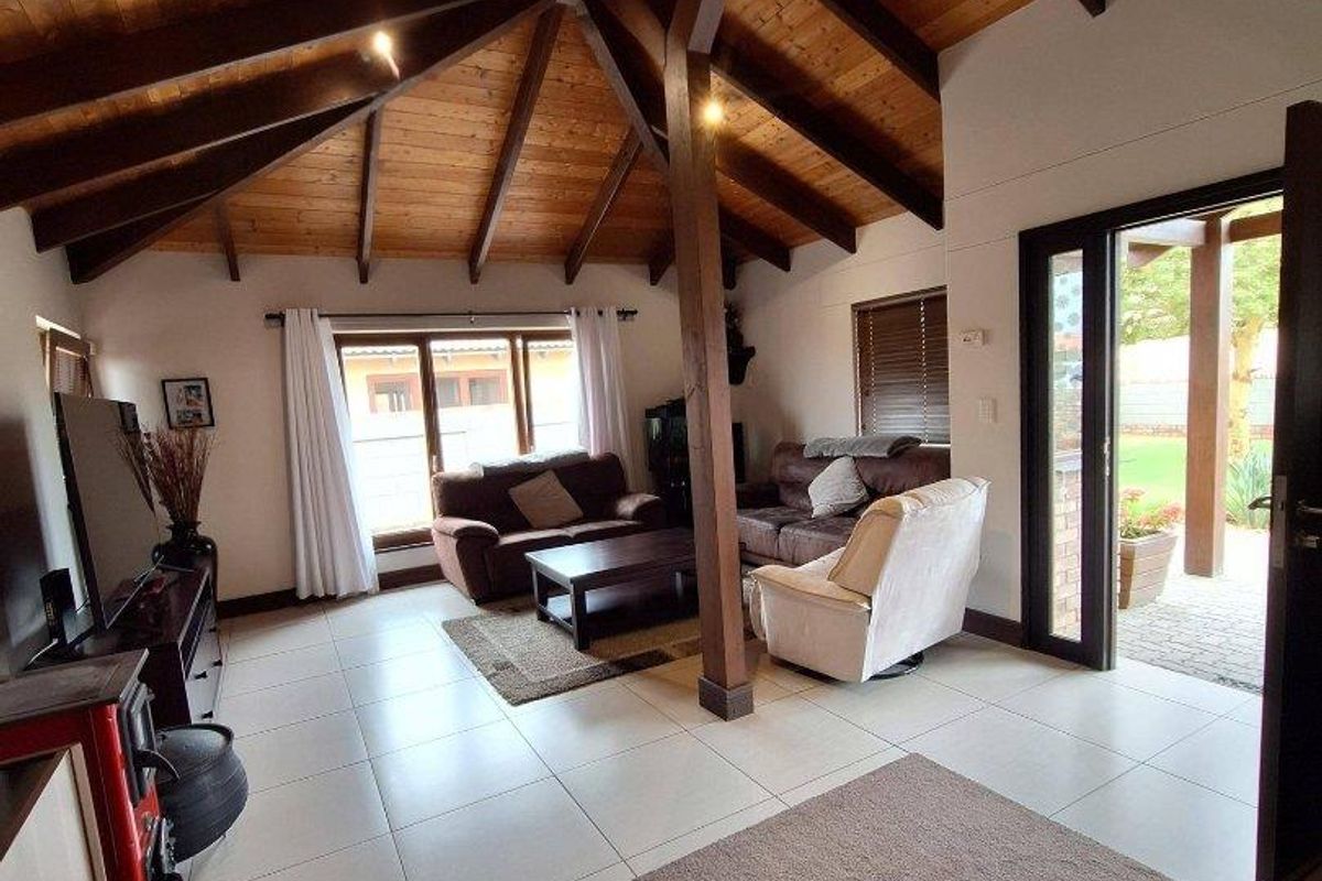 Swakopmund- For Sale-N$3 675 000 - Photo 3