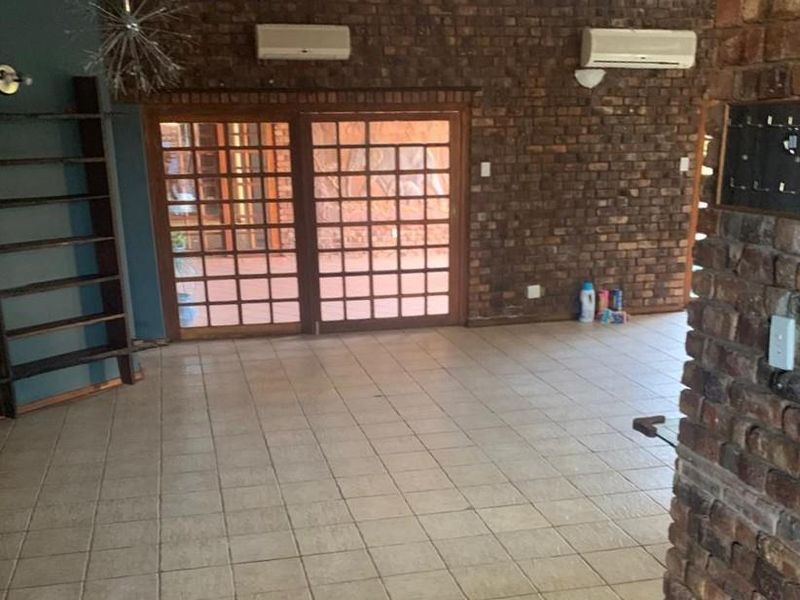 A Rare Kimberley Gem - Space, Water Security & Income Potential - Photo 4