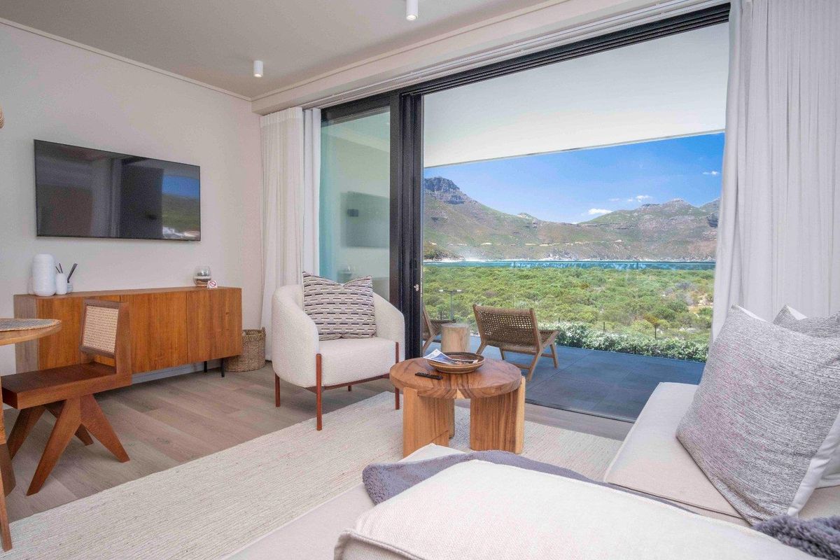 Luxury, Location and Lifestyle - Photo 2