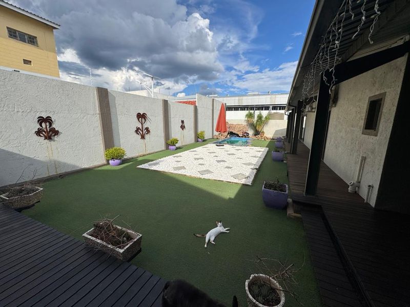 Large Industrial Property for Sale - Photo 6