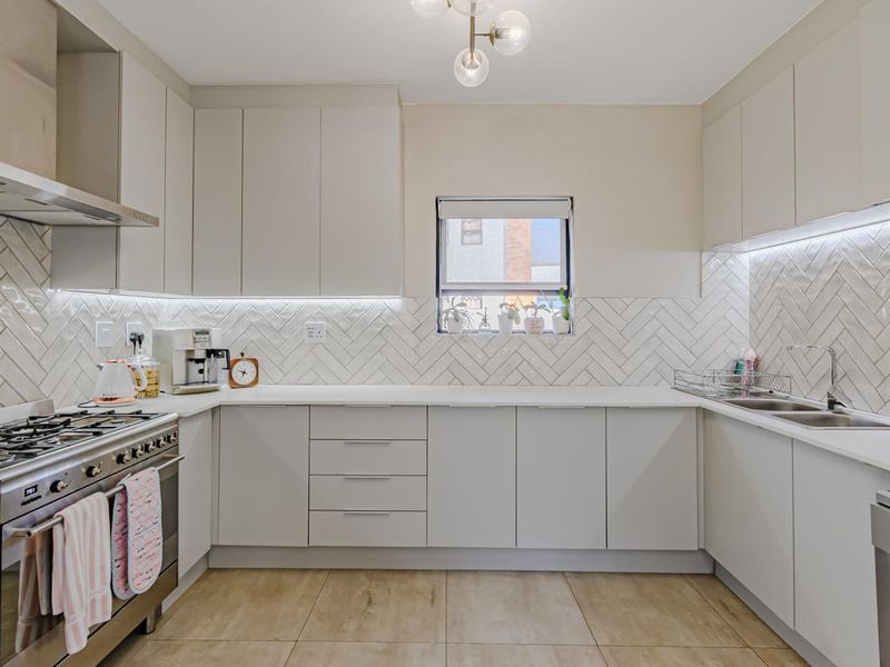 Modern Three Bedroom home in Security Estate - Olympus - Photo 8