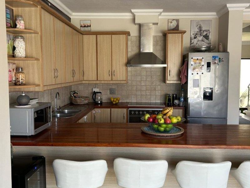 For Sale: Modern Double-Story Apartment at Dolphin Beach, Namibia - Photo 5