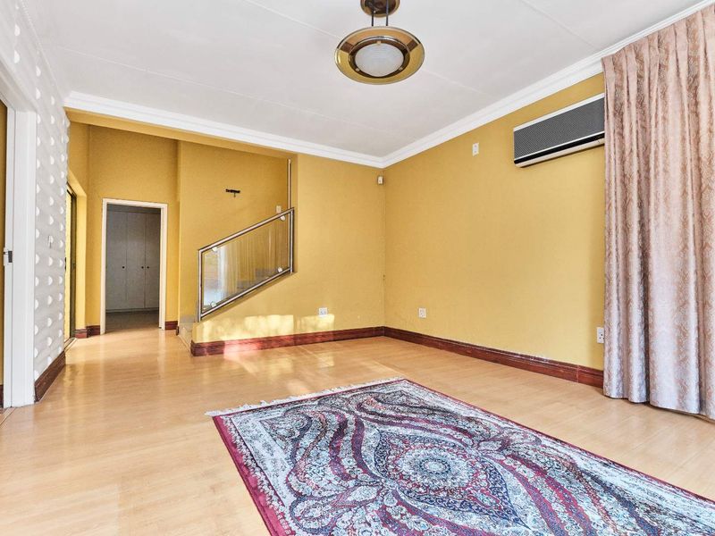 Spacious Family Home with Heart – in Quiet Cul-de-Sac - Photo 8