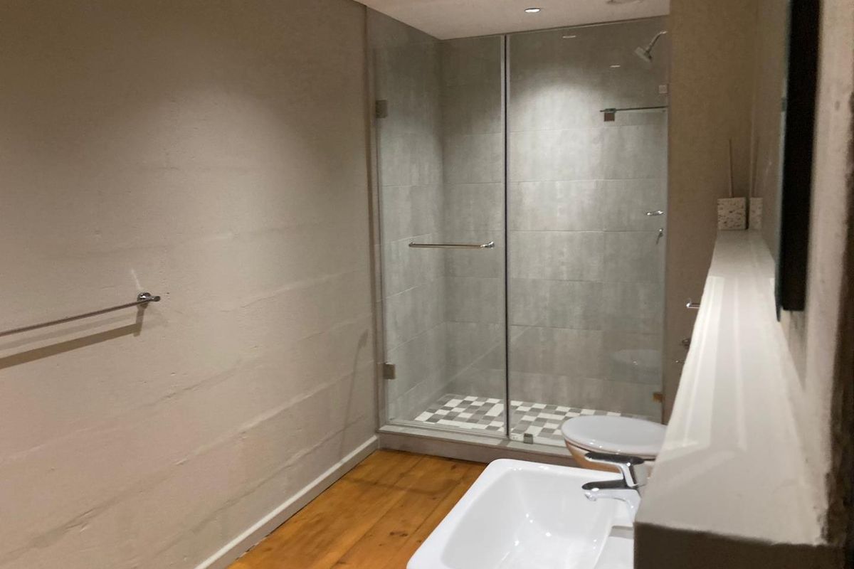 Stylish industrial Loft Apartment / spacious and low Levy - Photo 2