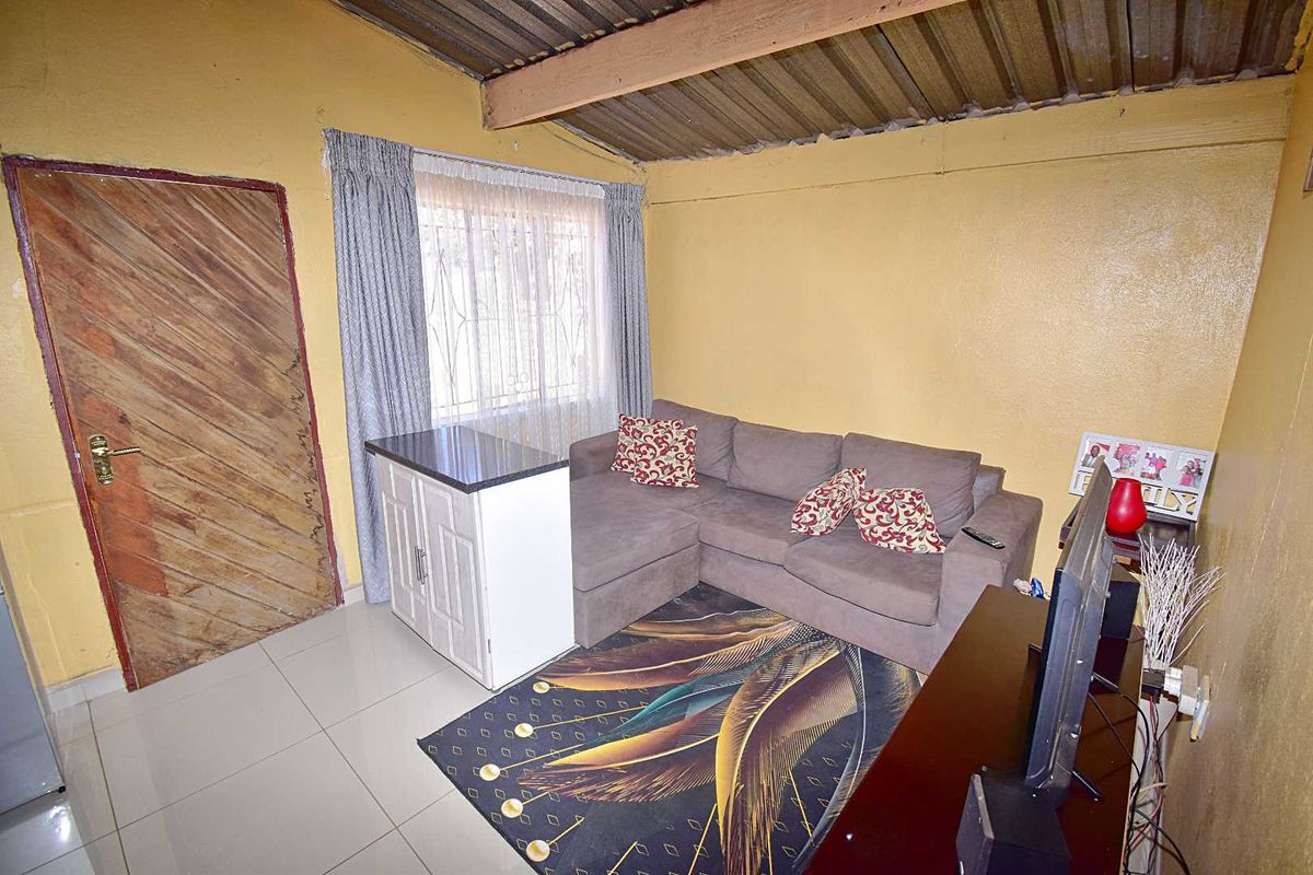Well Priced Home - Photo 4