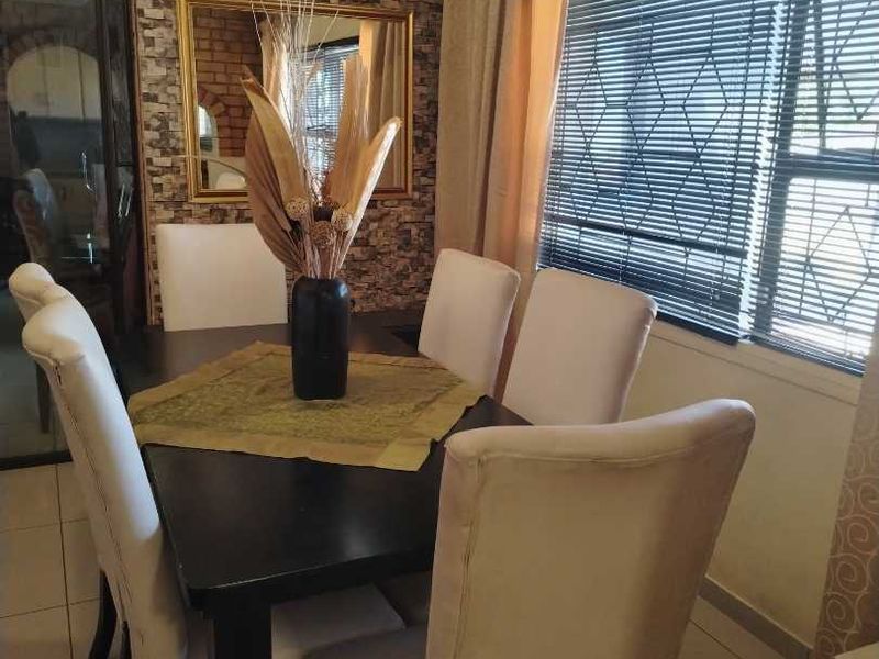 A ready to move in house - Photo 9