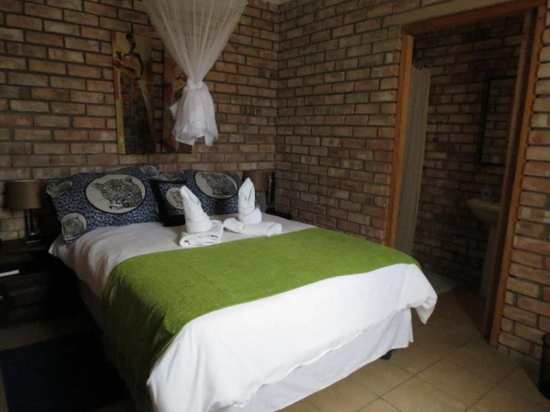 FOR SALE: GUESTHOUSE FOR SALE IN KAMANJAB AREA, NAMIBIA - Photo 6