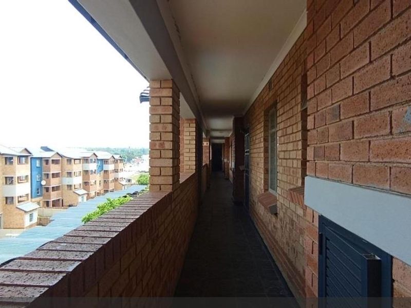 Stunning Apartment In Olievenhoutbosch - Photo 2