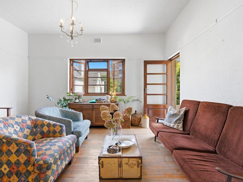 Charming Art Deco Corner Apartment with North Facing Views in Upper Gardens - Photo 5