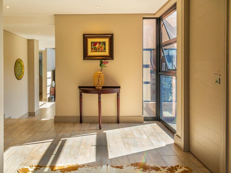 Modern Five Bedroom Home For Rental In Waterfall Country Estate. - Photo 3