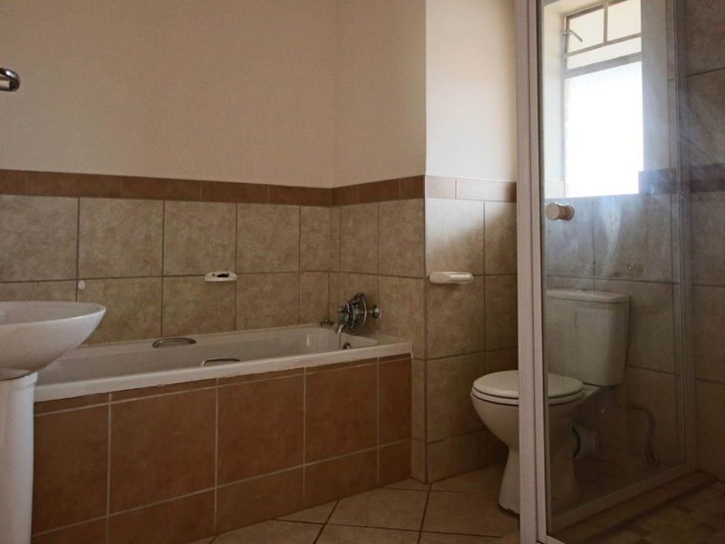 2 Bedroom Ground Floor Apartment. - Photo 5
