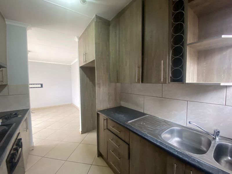 Three bedroom home for rent - Photo 10