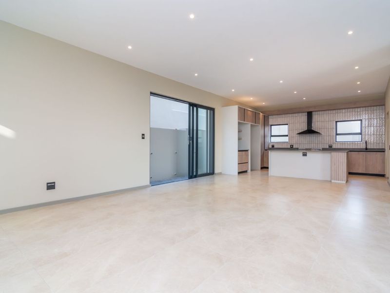 Beautiful family home waiting for you - Photo 7