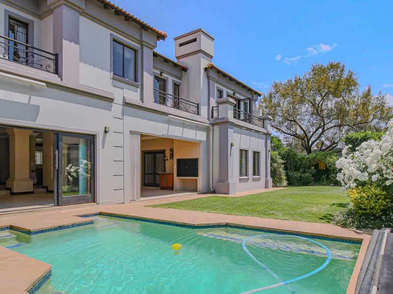 DUAL MANDATE - Palace of a home in Midlands Estate - Photo 4