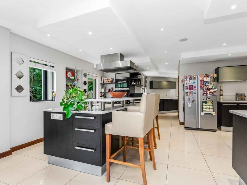 MAGNIFICENT FURNISHED HOME - Photo 5