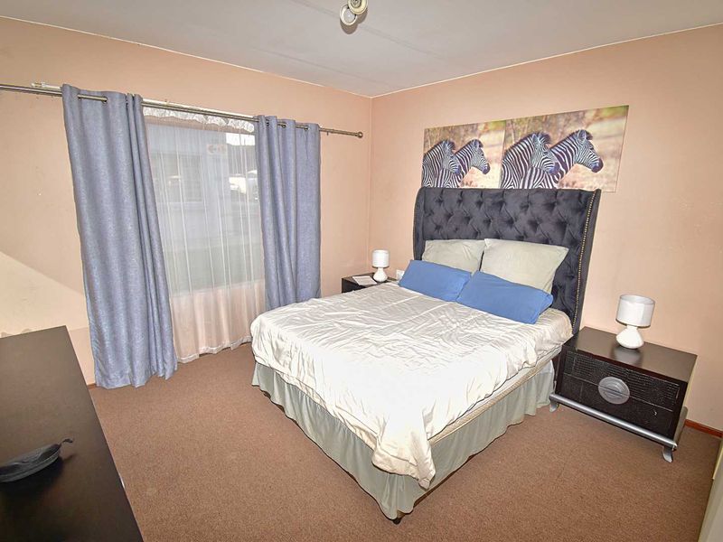 Ground floor unit - Photo 8