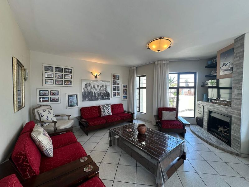 4 Bedroom Townhouse  – Prime CBD Location - Photo 3