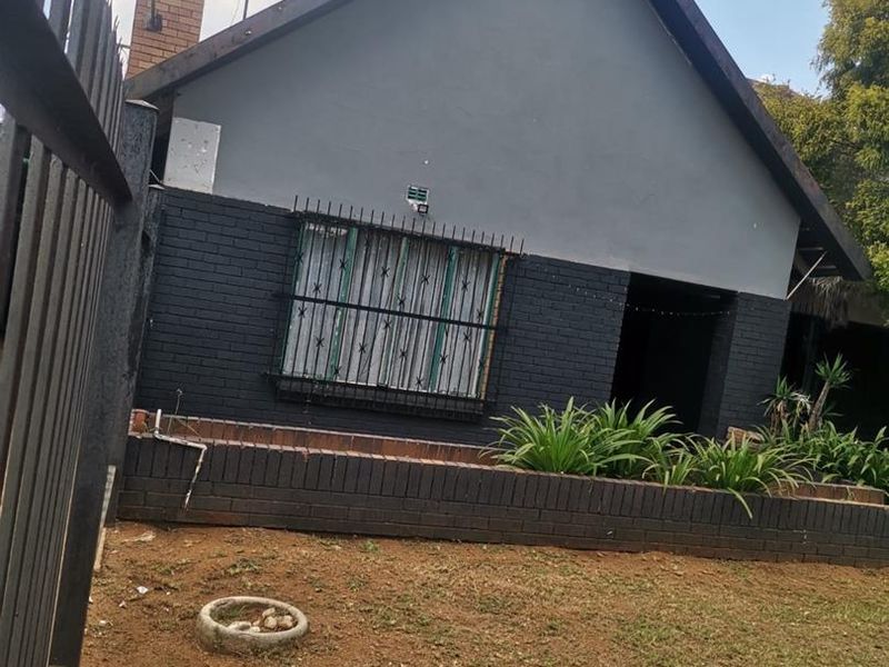 3 Bedroom House For Sale in Vanderbijlpark CE 1 - Photo 8