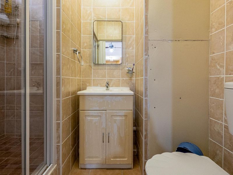 Seaview Apartment | Views from Bedrooms & Living Area | R9 000 - Photo 10