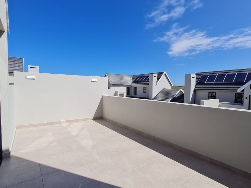 2 Bedroom Modern Apartment for long term rental - Photo 9