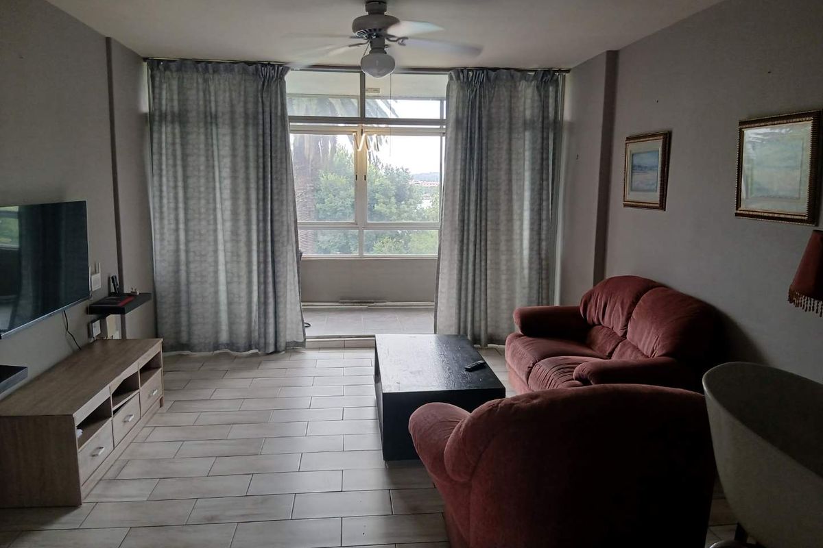 Fourth Floor Apartment with views for sale - Photo 5