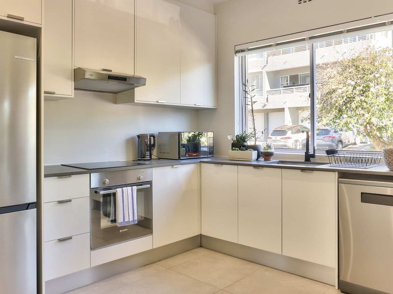 Charming 2-Bedroom Apartment in Upper Green Point.- 27K. - Photo 4