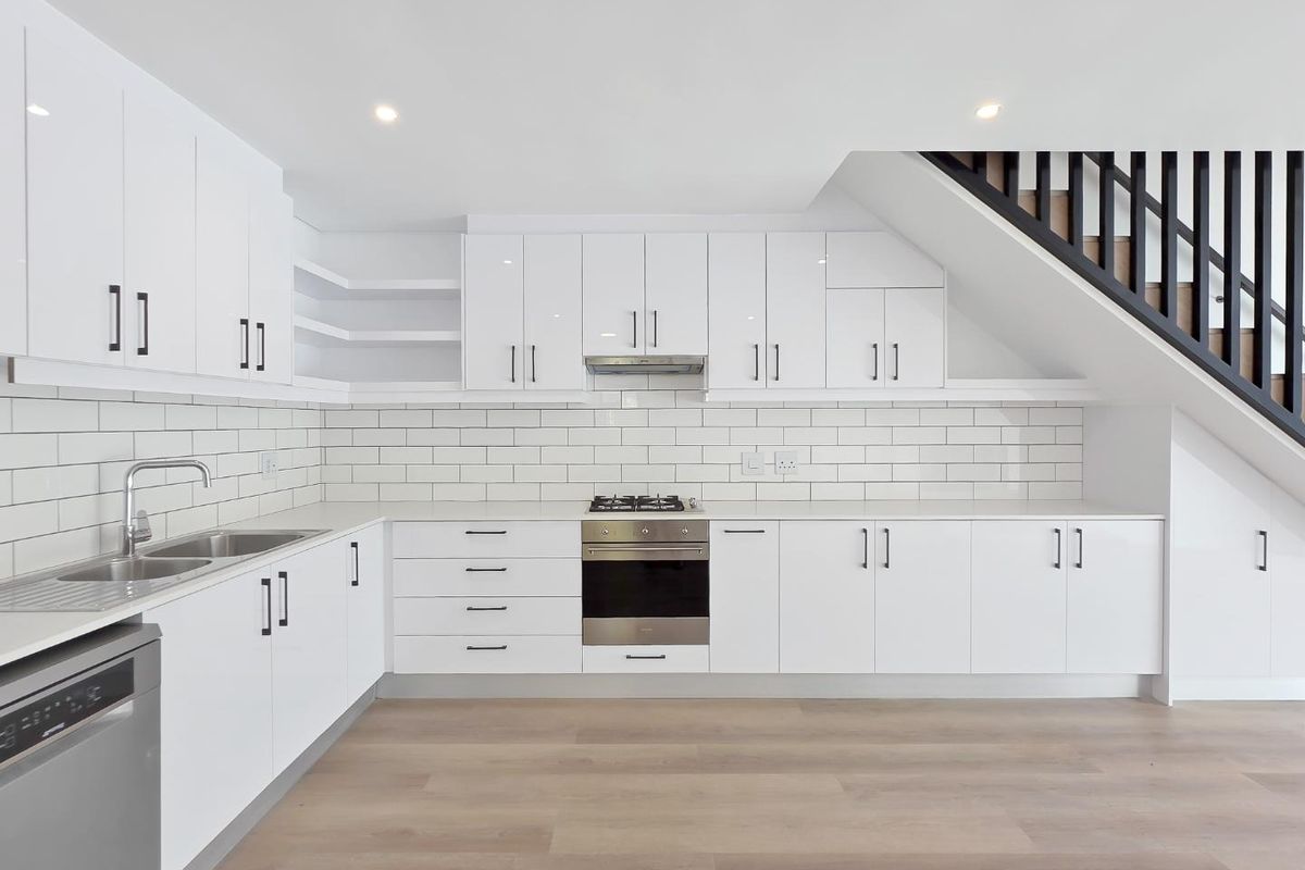 Brand New 3 Bedroom Townhouse - Photo 3