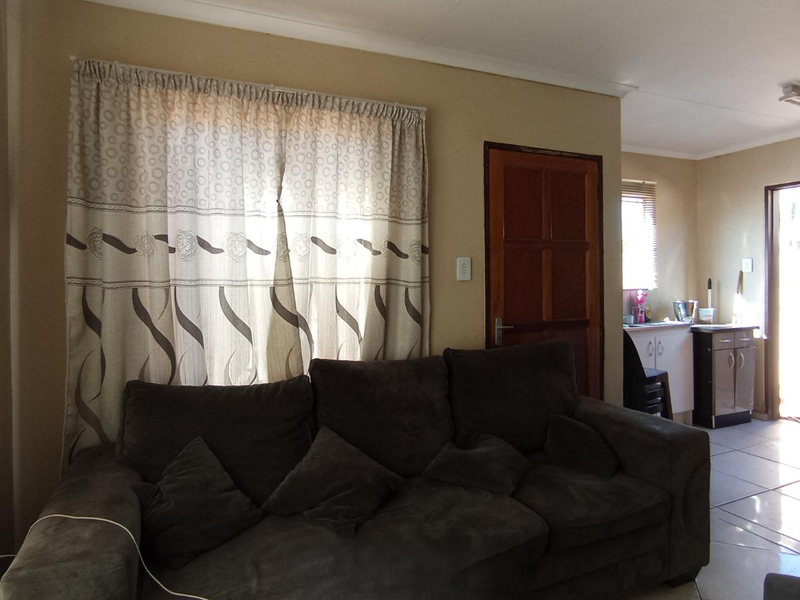 2 bedrooms for sale in Soshanguve VV - Photo 2