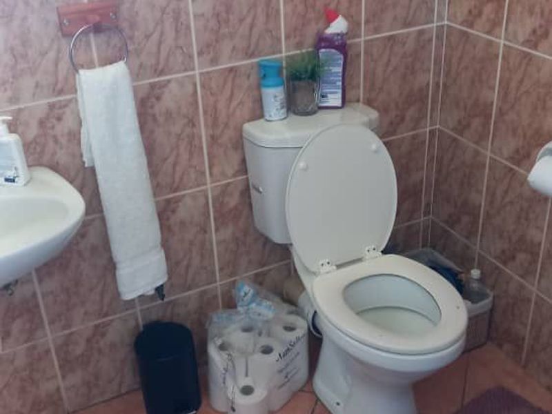 WELL-LOCATED PERFECT STARTER HOME FOR SALE IN KEETMANSHOOP - NAMIBIA - Photo 9