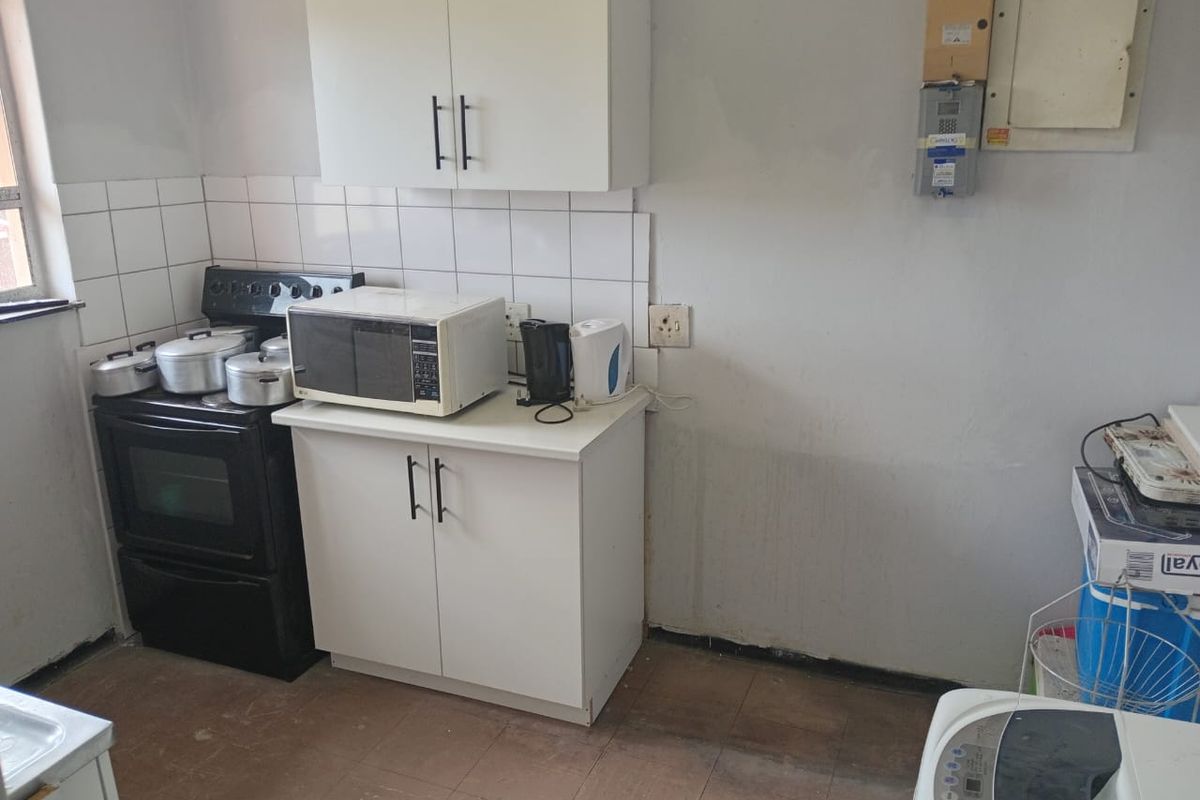 Spacious 3-Bedroom Home in Brackenham, Richards Bay Complex - Photo 4