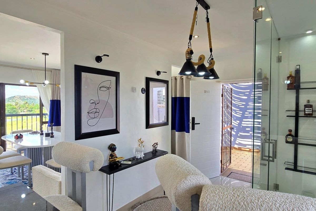 Celestial Elegance: Your Top-Tier Sky-High Sanctuary - Photo 4