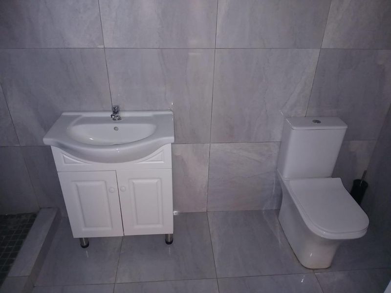 Practical One-Bedroom, One-Bathroom Rental in Richards Bay's Meer En See - Photo 6