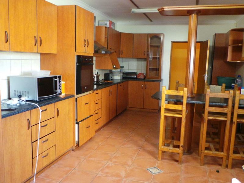 For the larger Family home with lots of space! - Photo 4