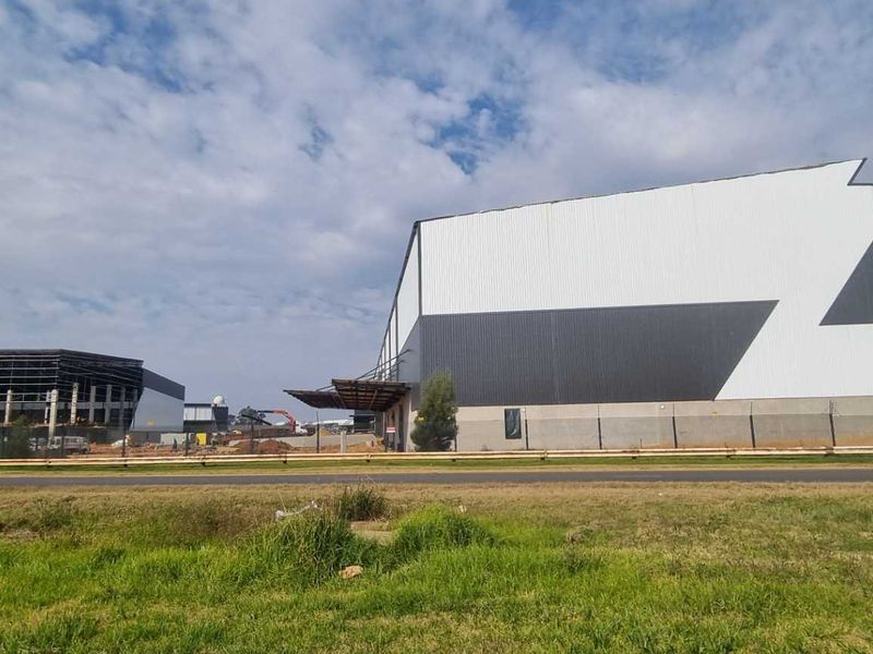 Section S5 | Premium Logistics Facility To Let in Jet Park – 10,288m2 - Photo 5