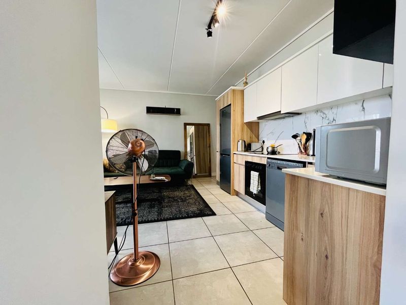 Luxury 1 bedroom apartment for sale at Munyaka Estate, Waterfall - Photo 8